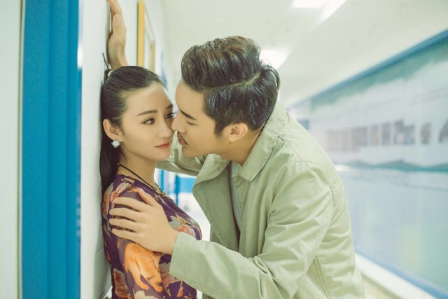 都市爱情剧《花飞尽，归不归》演员郑淑剧照.jpg